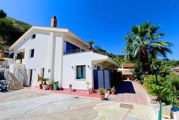 Bed and Breakfast Al 33 Giri