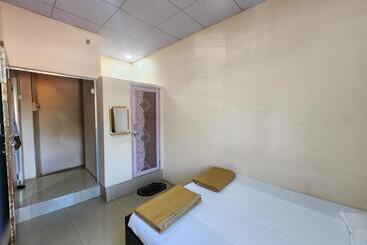 Общежитие Diamond Ac Dormitory And Guest House