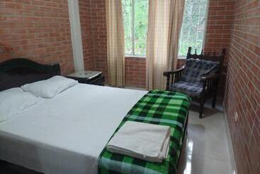 ホテル Kaliawiri Bird Lodge & Reserve