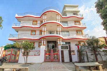 Hotell Oyo 69869 Keshavanand Dham