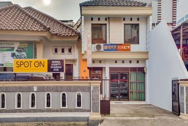 Hotel Spot On 3138 Wisma Vianty Syariah