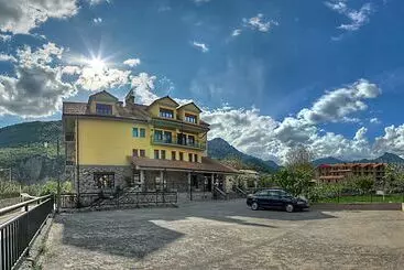 בית מלון כפרי Cotiella