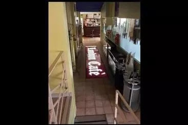 Aamiaismajoitus (B&B) London Cafè