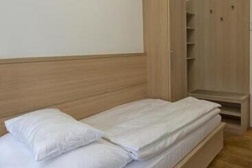 בית מלון כפרי A Restaurace U Stavaře