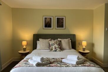 ホテル Lovelady Shield Country House