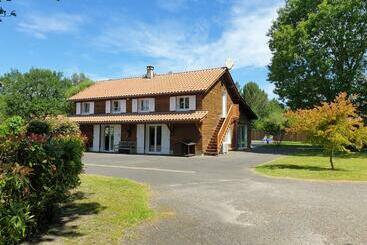 Bed and Breakfast La Grange Du Born