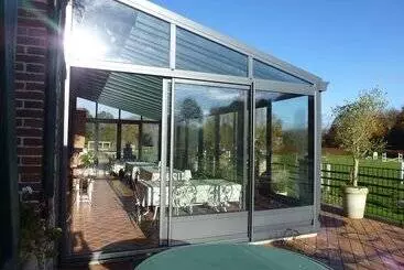 Aamiaismajoitus (B&B) Le Manoir De Villers