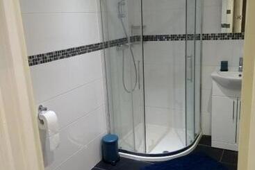 آپارتمان‌های توریست‌ها Clifton Apartment