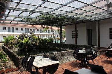 Hotel Karak Orchard Resorts