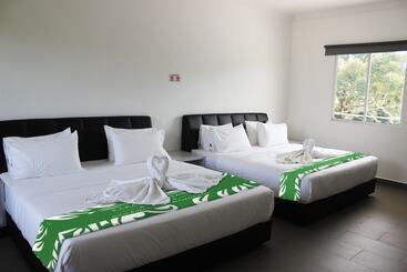 فندق Karak Orchard Resorts