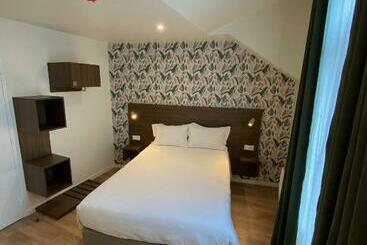 Mayrena Hotel Restaurant