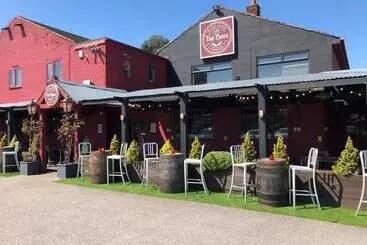 Hotel Lodge At Tap Haus