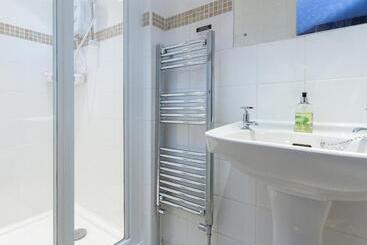 Bed and Breakfast Elim Lodge Guest House