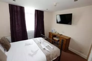 Hotel Aylesbray Lodge