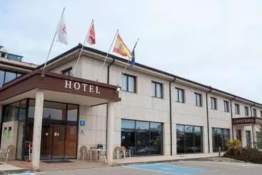 هتل Villa De Almazan