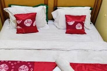 Отель Bakom Inn Syariah