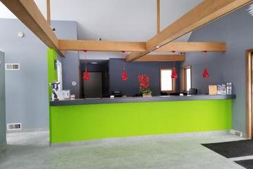 ホテル Cloud 9 Inn & Suites Lake George