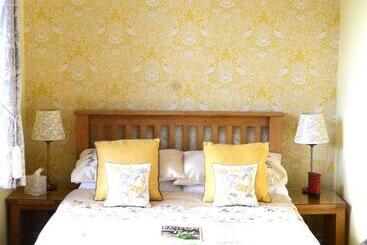 Пансион The Old Post Office Boutique Guesthouse