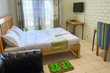 پانسیون Tulia Lodge