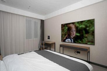 Thank Inn Plus Hotel Shandong Qingdao Licang Wan Nianquan Road