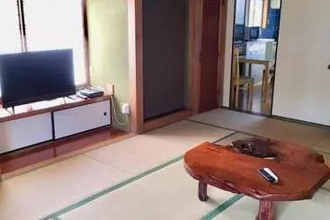 Pensió まるで一国一城の主 佐藤邸