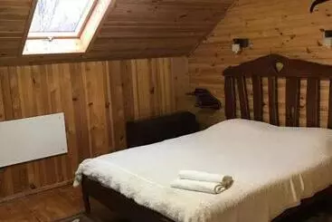 Pensió 4 Cезони