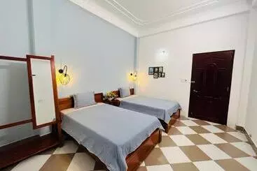 پانسیون Queenie House