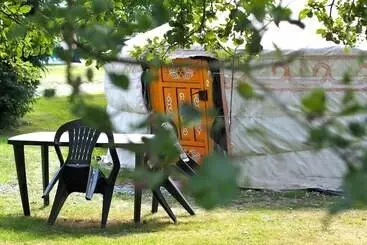 Hotelli Village De Yourtes