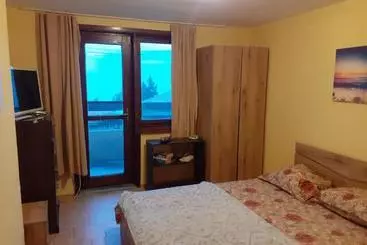 Pension Kraybrezhna 3