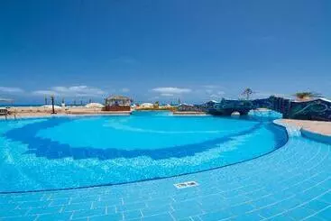 هتل Borg El Arab Beach Resort