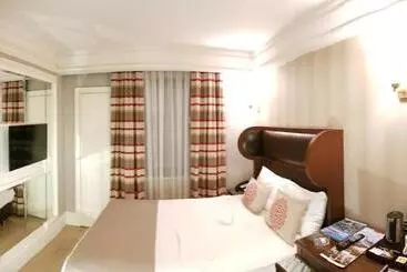 هتل Titanic Comfort Sisli