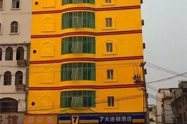 Hotelli 7days Inn Nanning Jiangnan Bus Station Subway Exit Branch