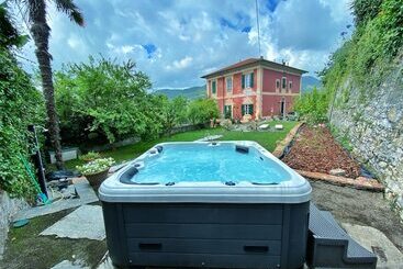 تختخواب و صبحانه Villa Gelsomino Exclusive House