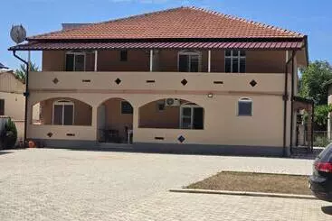 پانسیون Vila Cattleya