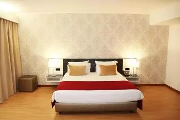 Отель Amadeos   Matosinhos   Porto