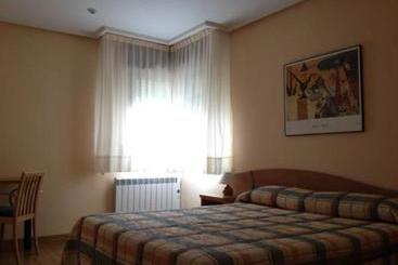 Aparthotel Puerta de León