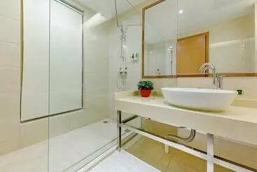 Vienna Hotel Jinan West Railway Station Lanxiang Road Quanli Auto Parts City Shop