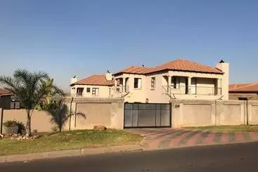 Majatalo Malu Guest House