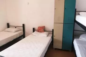 Indiana Kite School And Hostel