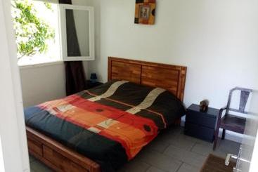 膳宿费 Ti Case En L'air