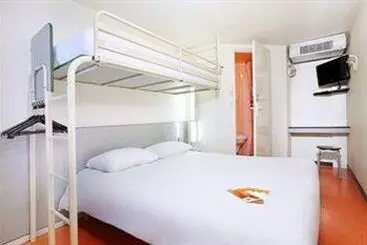 Отель Premiere Classe Valence Sud