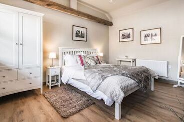 Bed and Breakfast Village Farm Cottages