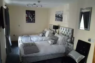 تختخواب و صبحانه Star Inn Rooms
