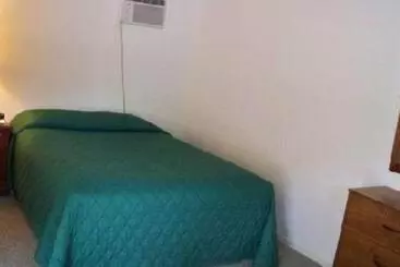 Mount Whittier Motel