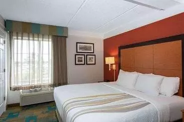 Отель La Quinta By Wyndham Jacksonville Butler Blvd