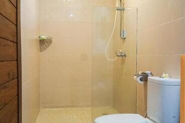 酒店 Arton Resort & Beach Club