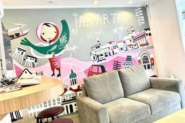 Hotel Front One Cabin Sunter