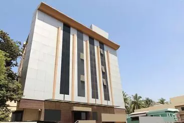 Hotel Megharaj By Oyo Rooms