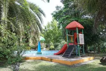 Hotel Ranong Resort & Laguna