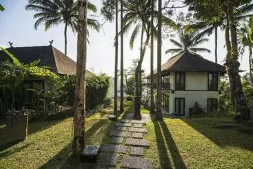 Bed and Breakfast Awan Biru Villas